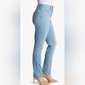 Gloria Vanderbilt Amanda jeans size 16